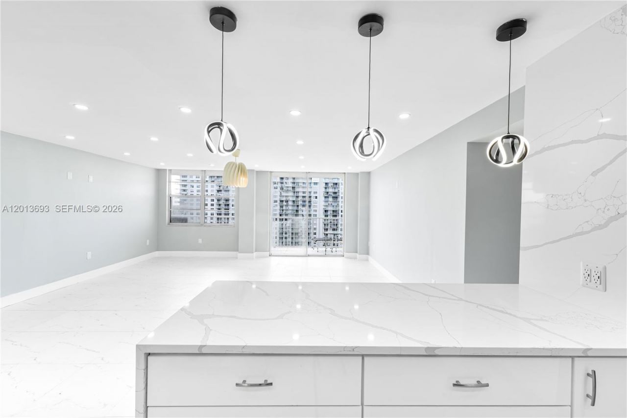 2851 NE 183rd St , Unit 1504E, Aventura, FL 33160 Photo