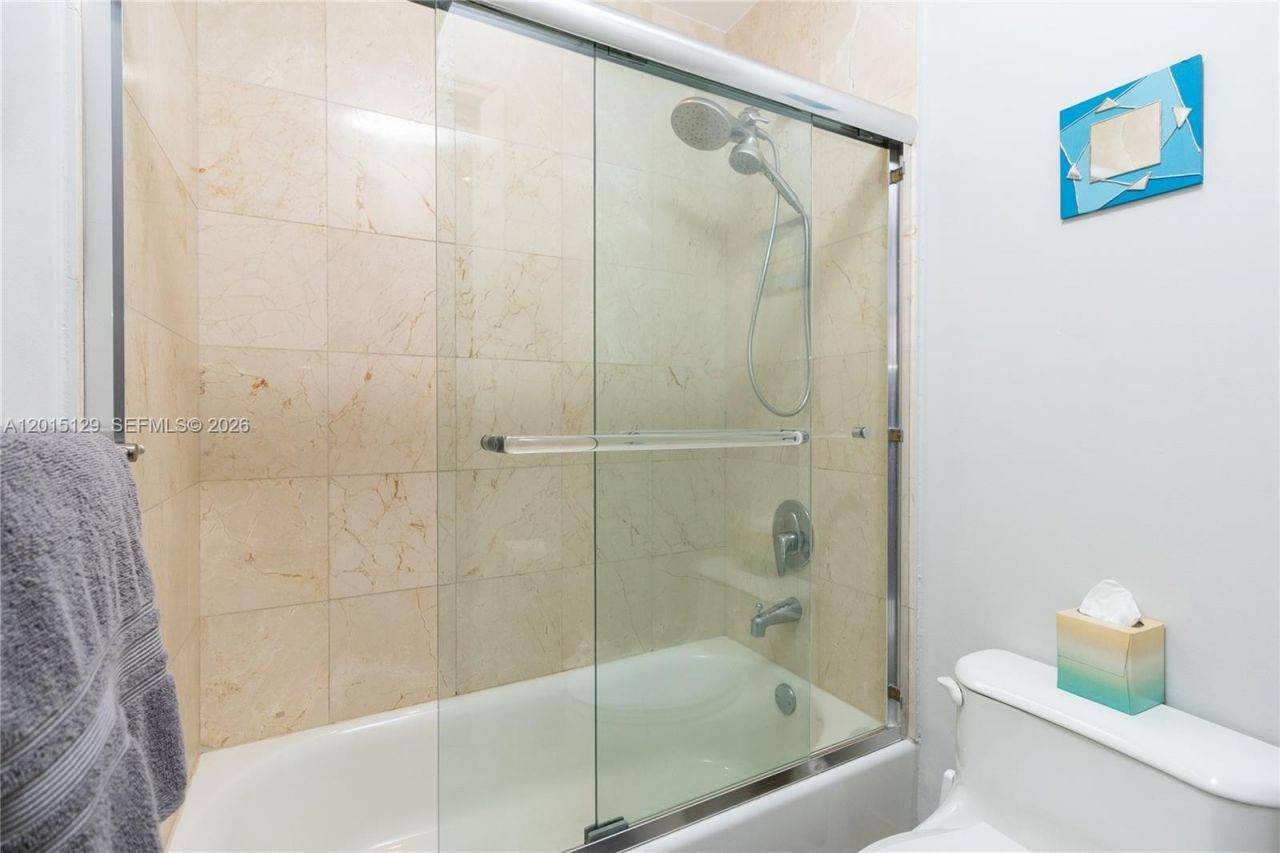 6917 Collins Ave , Unit L-103, Miami Beach, FL 33141 Photo