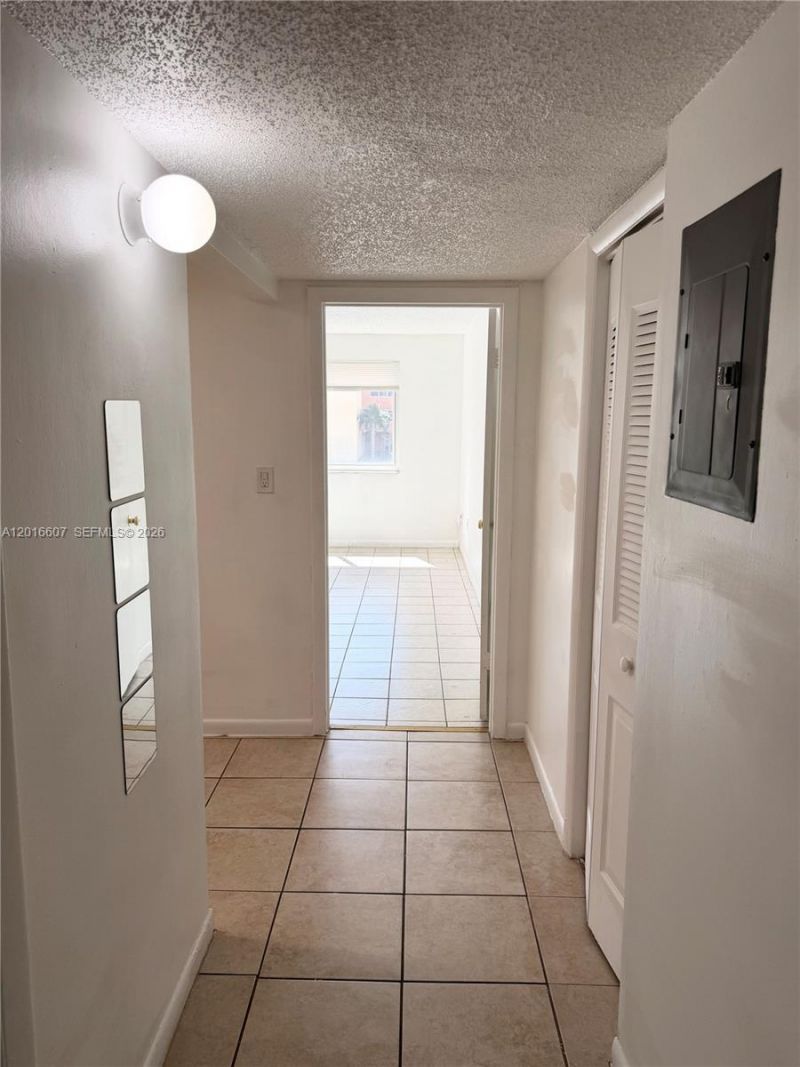 6990 NW 186th St , Unit 4-210A, Hialeah, FL 33015 Photo