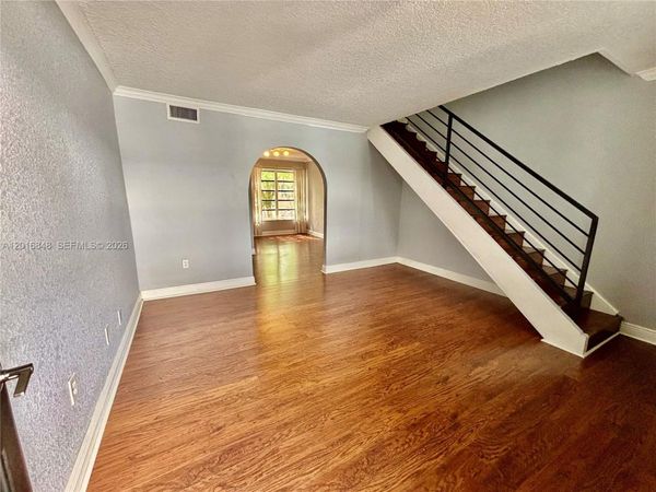 235 Antilla Ave , Unit 5, Coral Gables, FL 33134