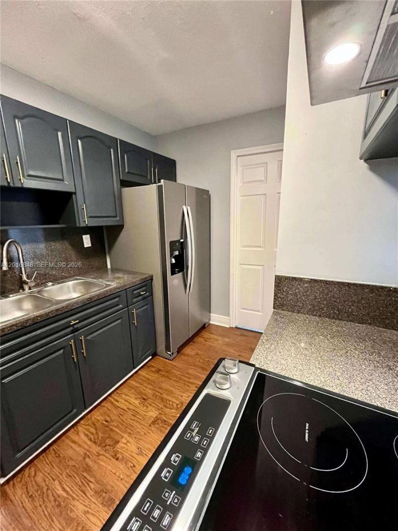 235 Antilla Ave, Unit 5, Coral Gables, FL 33134 Photo