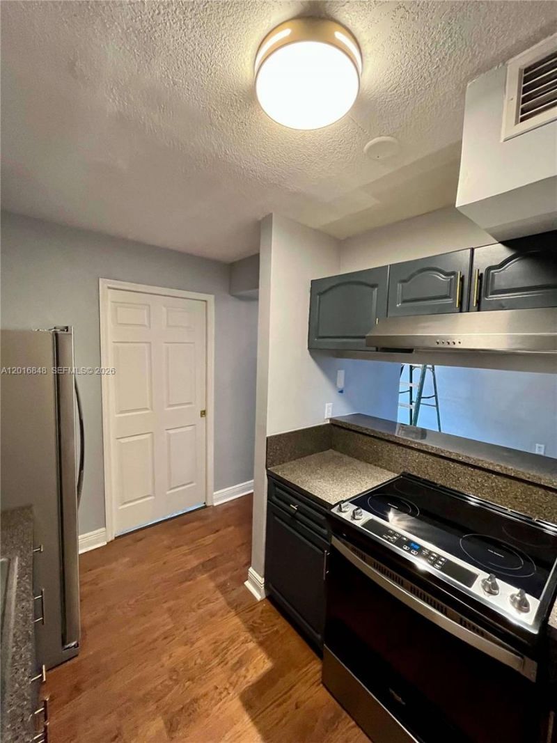 235 Antilla Ave, Unit 5, Coral Gables, FL 33134 Photo
