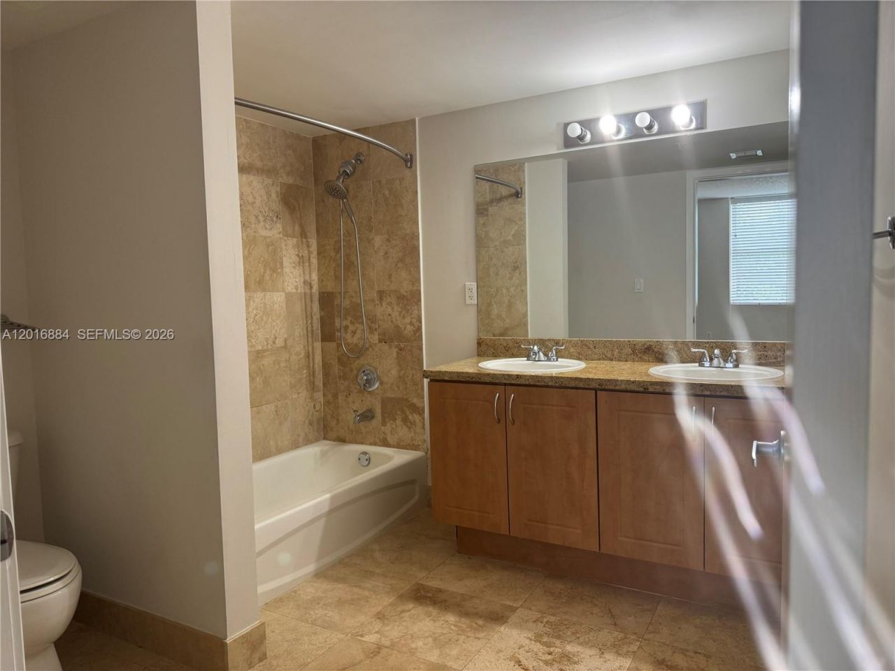 1555 N N.treasure Dr, Unit 313, North Bay Village, FL 33141 Photo