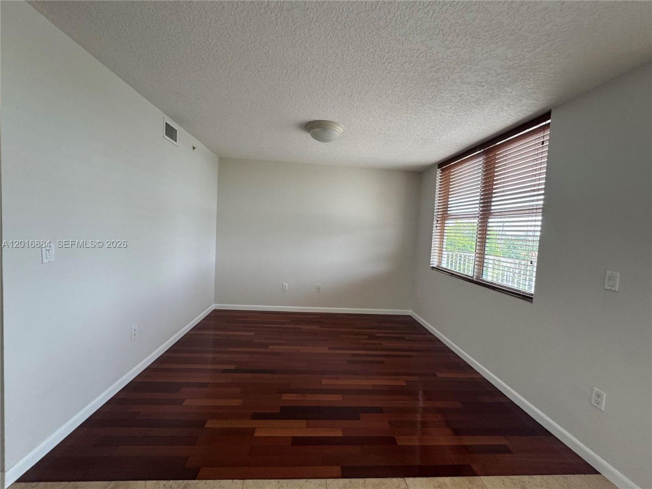 1555 N N.treasure Dr, Unit 313, North Bay Village, FL 33141 Photo