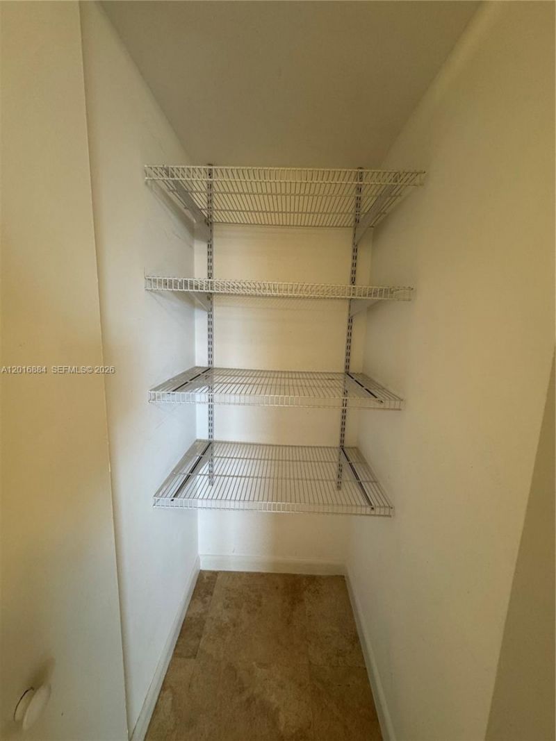 1555 N N.treasure Dr, Unit 313, North Bay Village, FL 33141 Photo