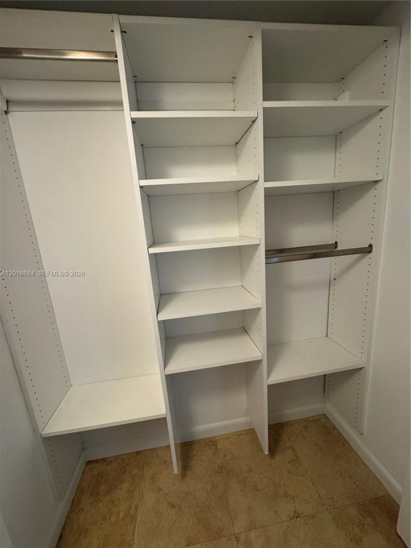 1555 N N.treasure Dr, Unit 313, North Bay Village, FL 33141 Photo