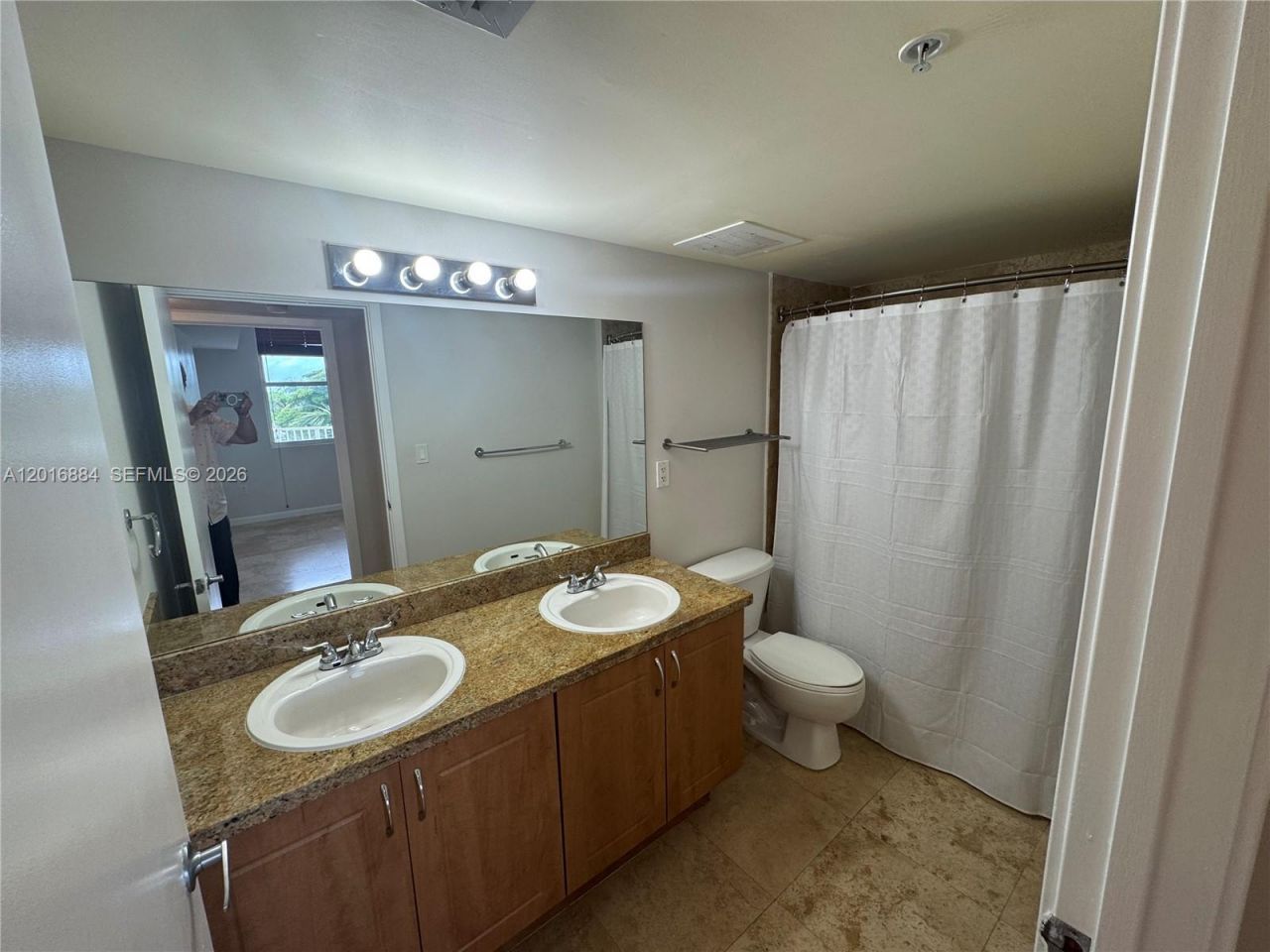 1555 N N.treasure Dr, Unit 313, North Bay Village, FL 33141 Photo