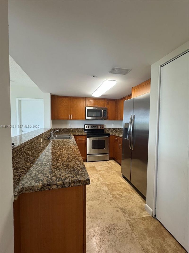 1555 N N.treasure Dr, Unit 313, North Bay Village, FL 33141 Photo