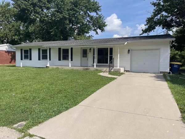 1708 W Glenn Ellyn Drive, Muncie, IN 47304