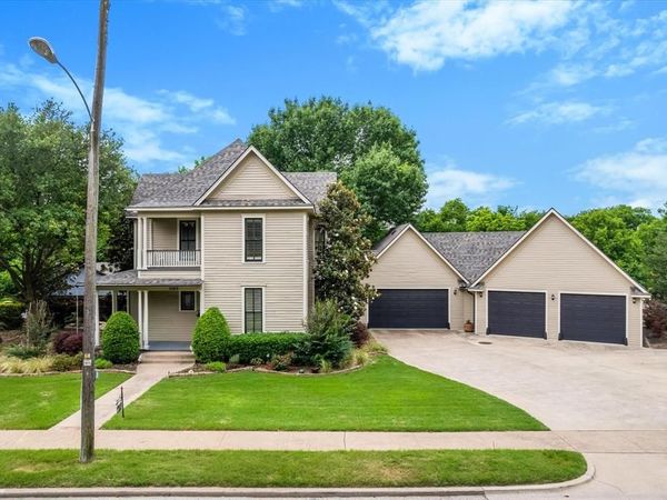 1025 W Main Street, Waxahachie, TX 75165
