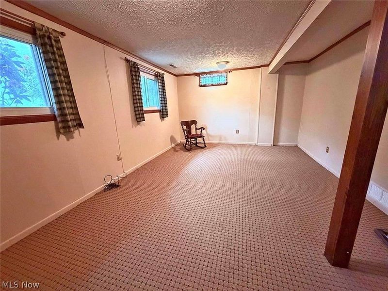 7090 Hillridge Avenue NE, Canton, OH 44721 Photo 14