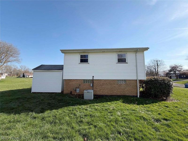 7090 Hillridge Avenue NE, Canton, OH 44721 Photo 5