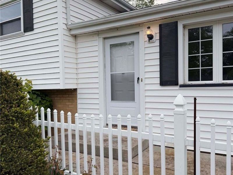 7090 Hillridge Avenue NE, Canton, OH 44721 Photo 8
