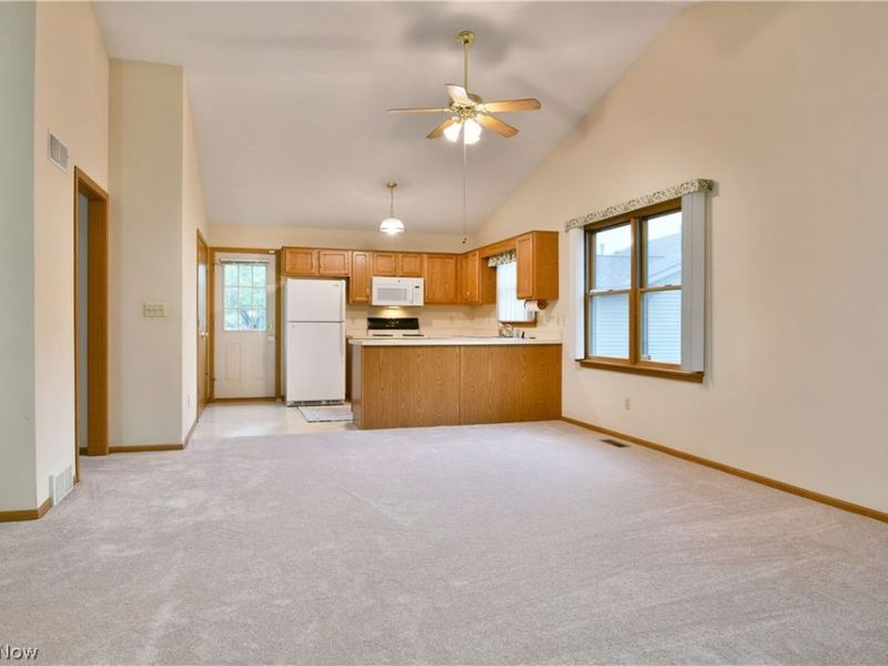 5180 Winthrop Drive, Austintown, OH 44515 Photo 10