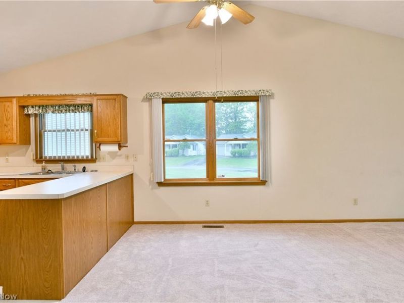 5180 Winthrop Drive, Austintown, OH 44515 Photo 17