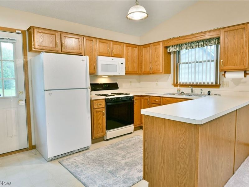 5180 Winthrop Drive, Austintown, OH 44515 Photo 19
