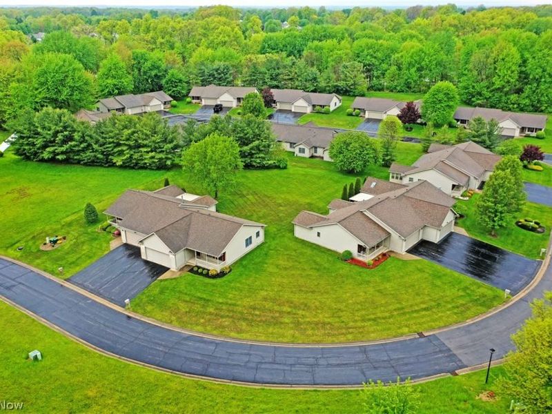 5180 Winthrop Drive, Austintown, OH 44515 Photo 4