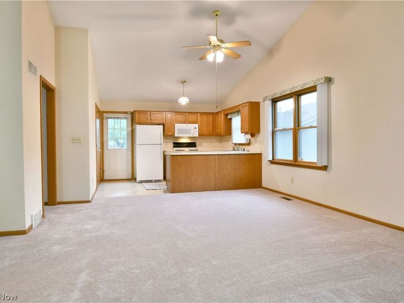 5180 Winthrop Drive, Austintown, OH 44515 Photo 9