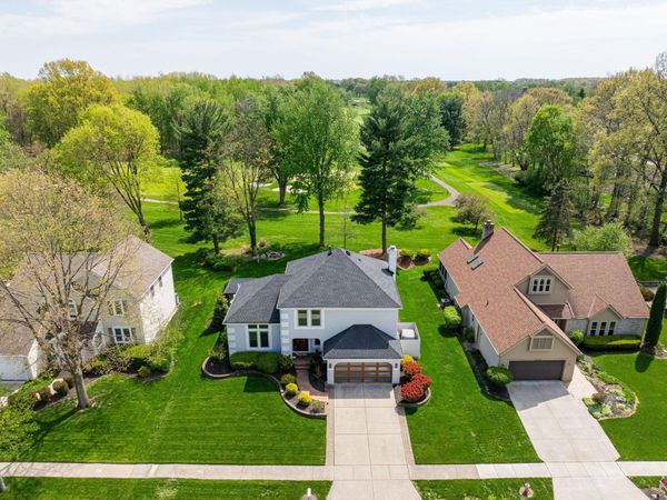 2097 Thistlewood Drive , Columbus, OH 43235