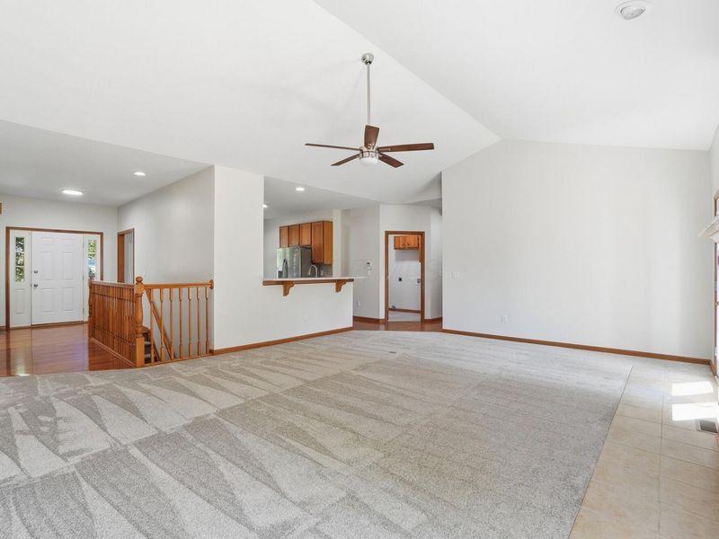 1029 Laketree Court E, Westerville, OH 43081 Photo 10