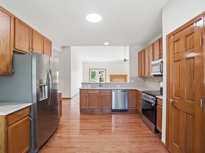1029 Laketree Court E, Westerville, OH 43081 Photo 12