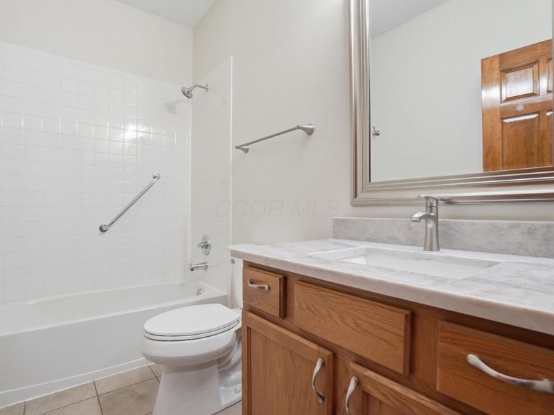 1029 Laketree Court E, Westerville, OH 43081 Photo 25