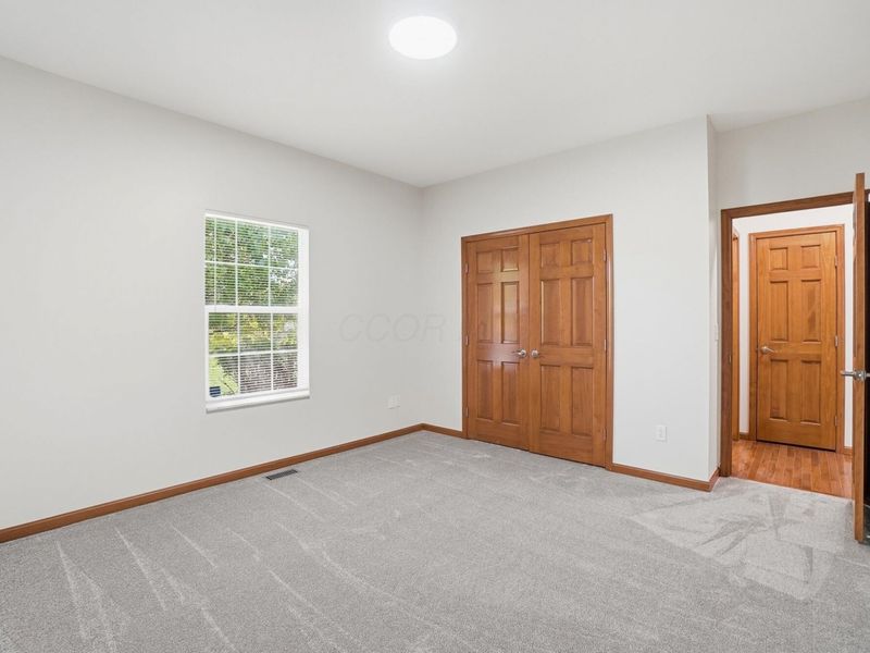 1029 Laketree Court E, Westerville, OH 43081 Photo 28