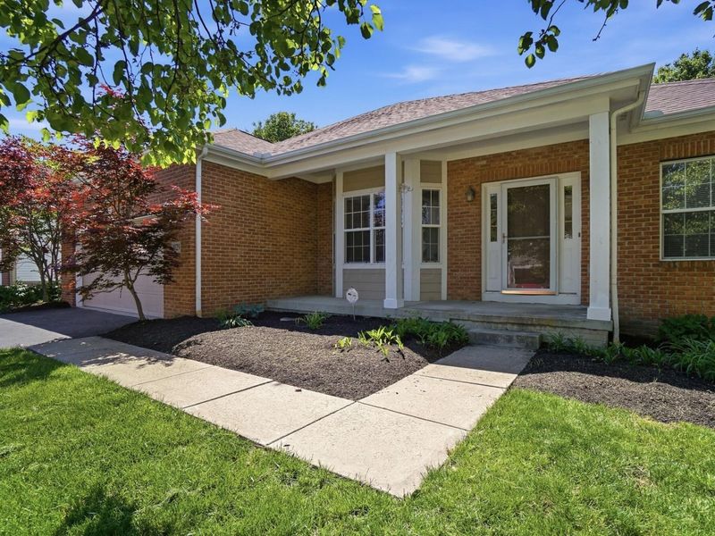 1029 Laketree Court E, Westerville, OH 43081 Photo 3