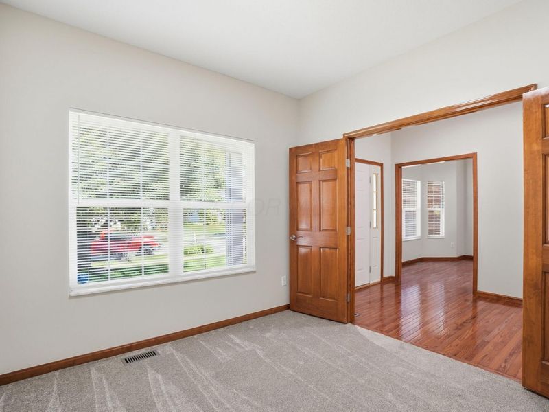 1029 Laketree Court E, Westerville, OH 43081 Photo 6