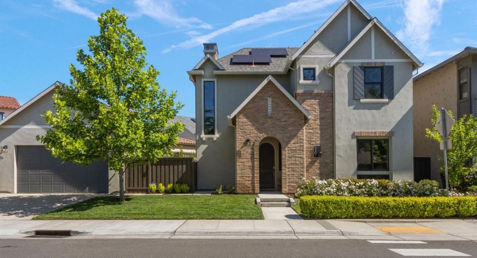5201 F St, Sacramento, CA 95819 Photo