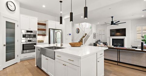 5201 F St, Sacramento, CA 95819 Photo