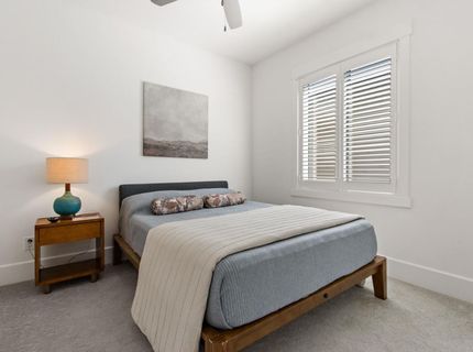 5201 F St, Sacramento, CA 95819 Photo