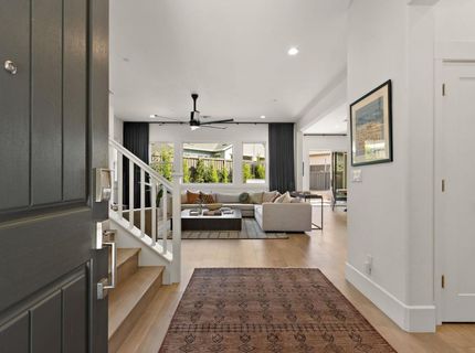 5201 F St, Sacramento, CA 95819 Photo