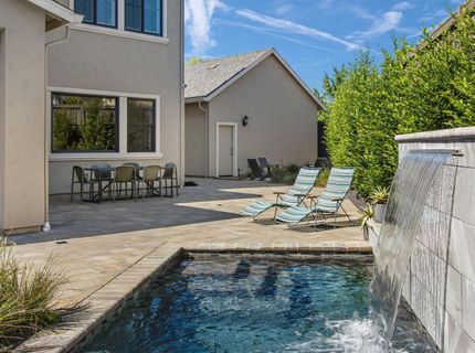 5201 F St, Sacramento, CA 95819 Photo