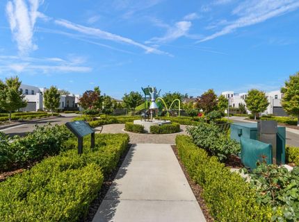 5201 F St, Sacramento, CA 95819 Photo