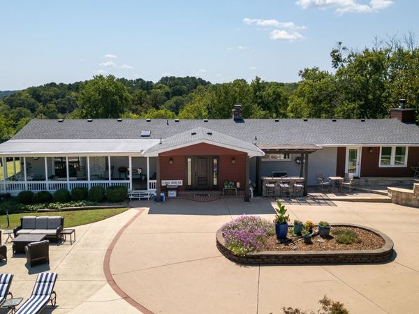 344 Peach Valley Rd, Gallatin, TN 37066