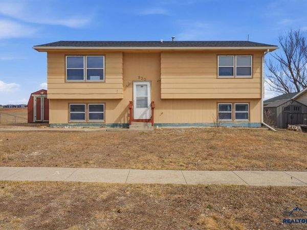 830 ENNEN DR, Rapid City, SD 57703