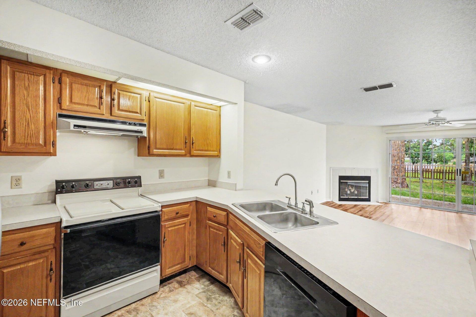 11285 Lake Mandarin Circle E, Jacksonville, FL 32223 Photo