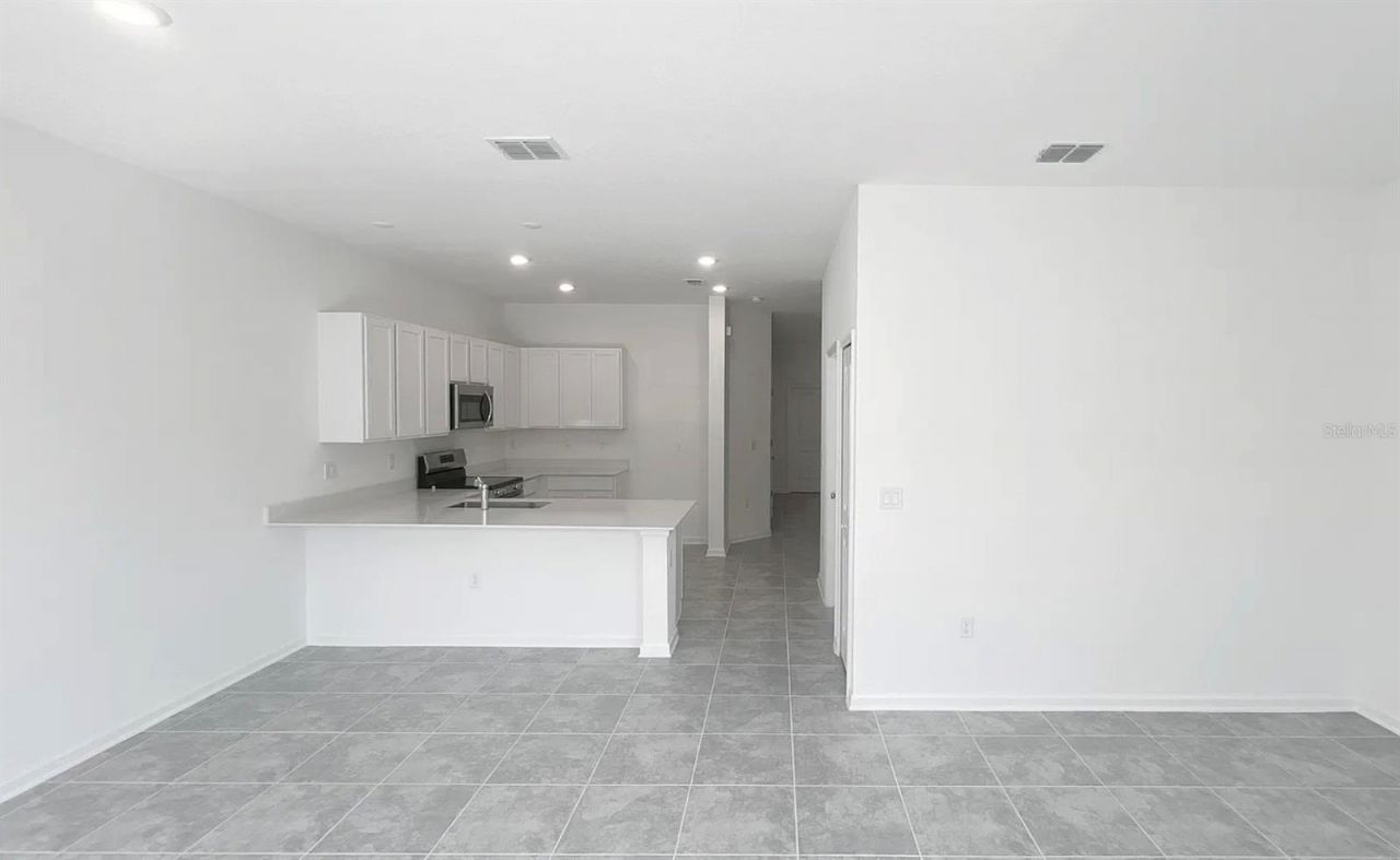 2562 Skyline Loop, Kissimmee, FL 34758 Photo
