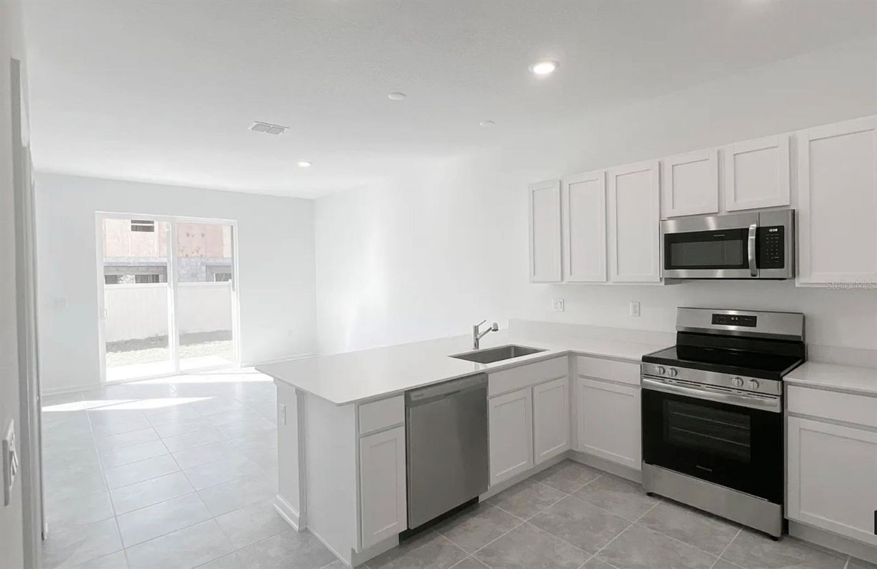 2562 Skyline Loop, Kissimmee, FL 34758 Photo