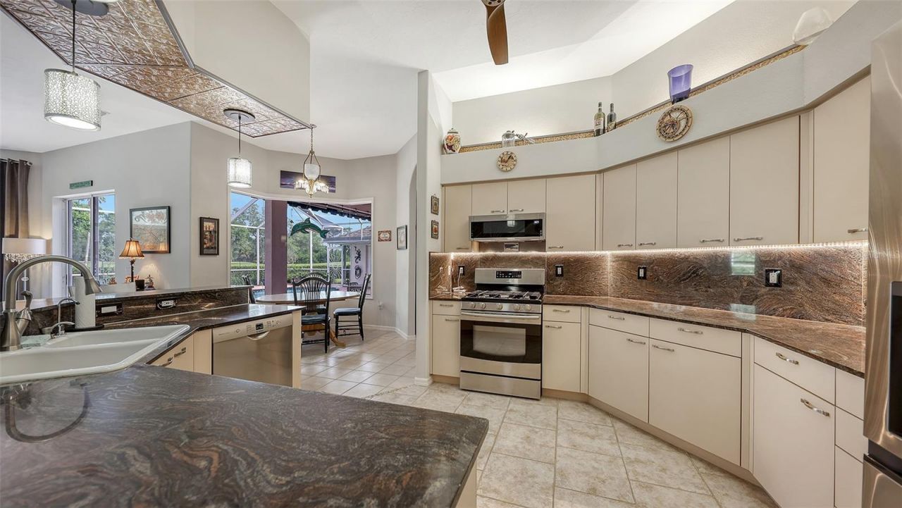 7025 N Serenoa Drive, Sarasota, FL 34241 Photo