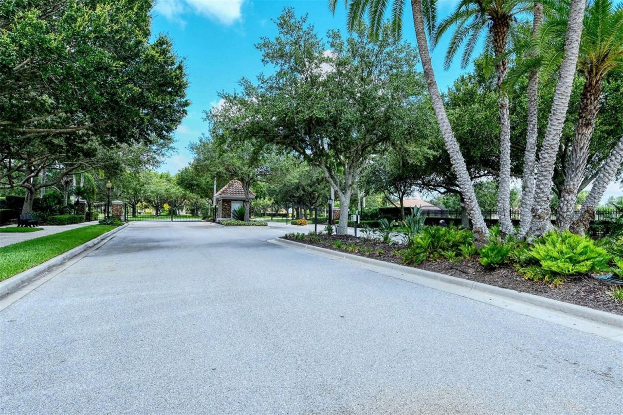 7025 N Serenoa Drive, Sarasota, FL 34241 Photo