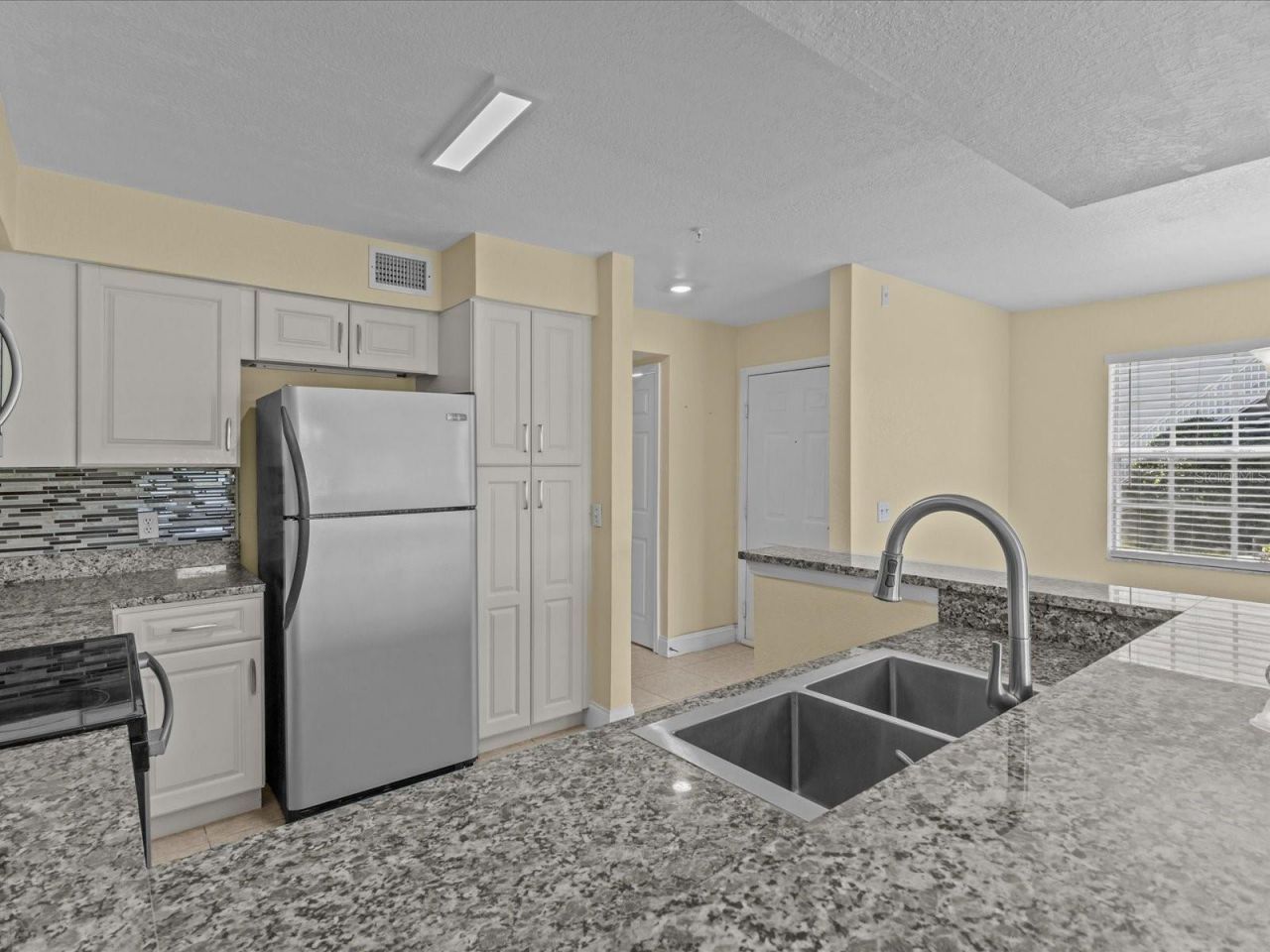 13839 Fairway Island Drive, Unit 1111, Orlando, FL 32837 Photo