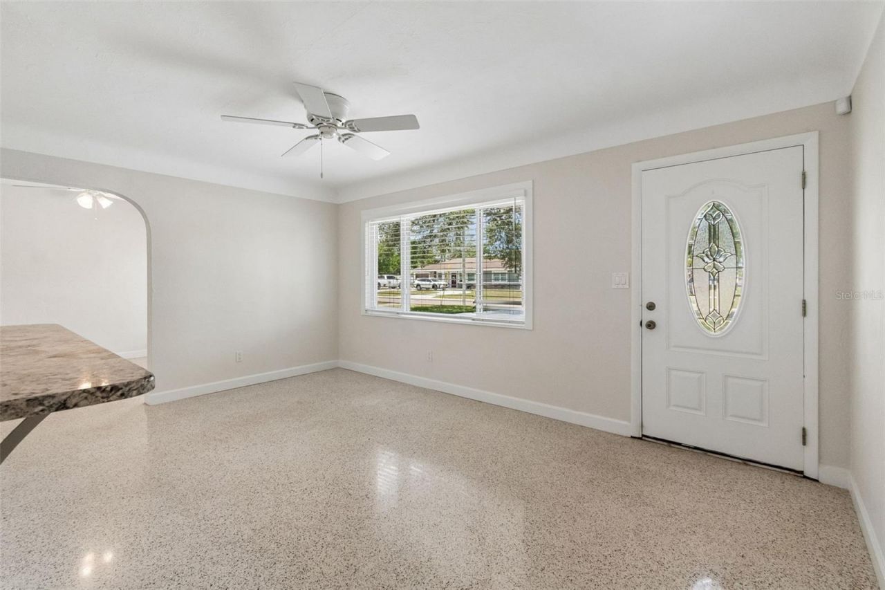 2700 43rd Street N, Saint Petersburg, FL 33713 Photo