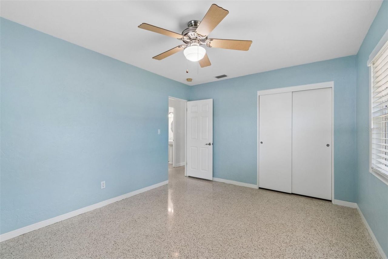 2700 43rd Street N, Saint Petersburg, FL 33713 Photo