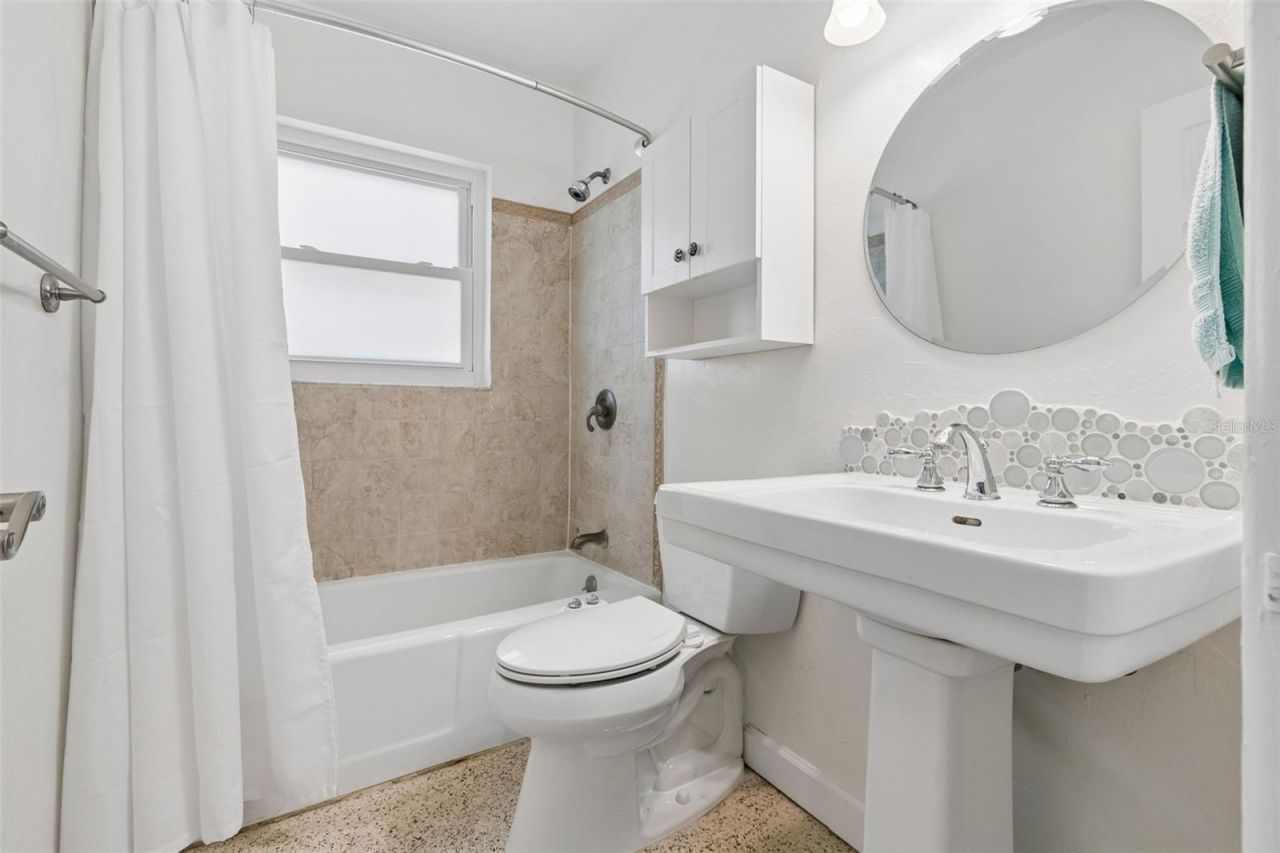 2700 43rd Street N, Saint Petersburg, FL 33713 Photo