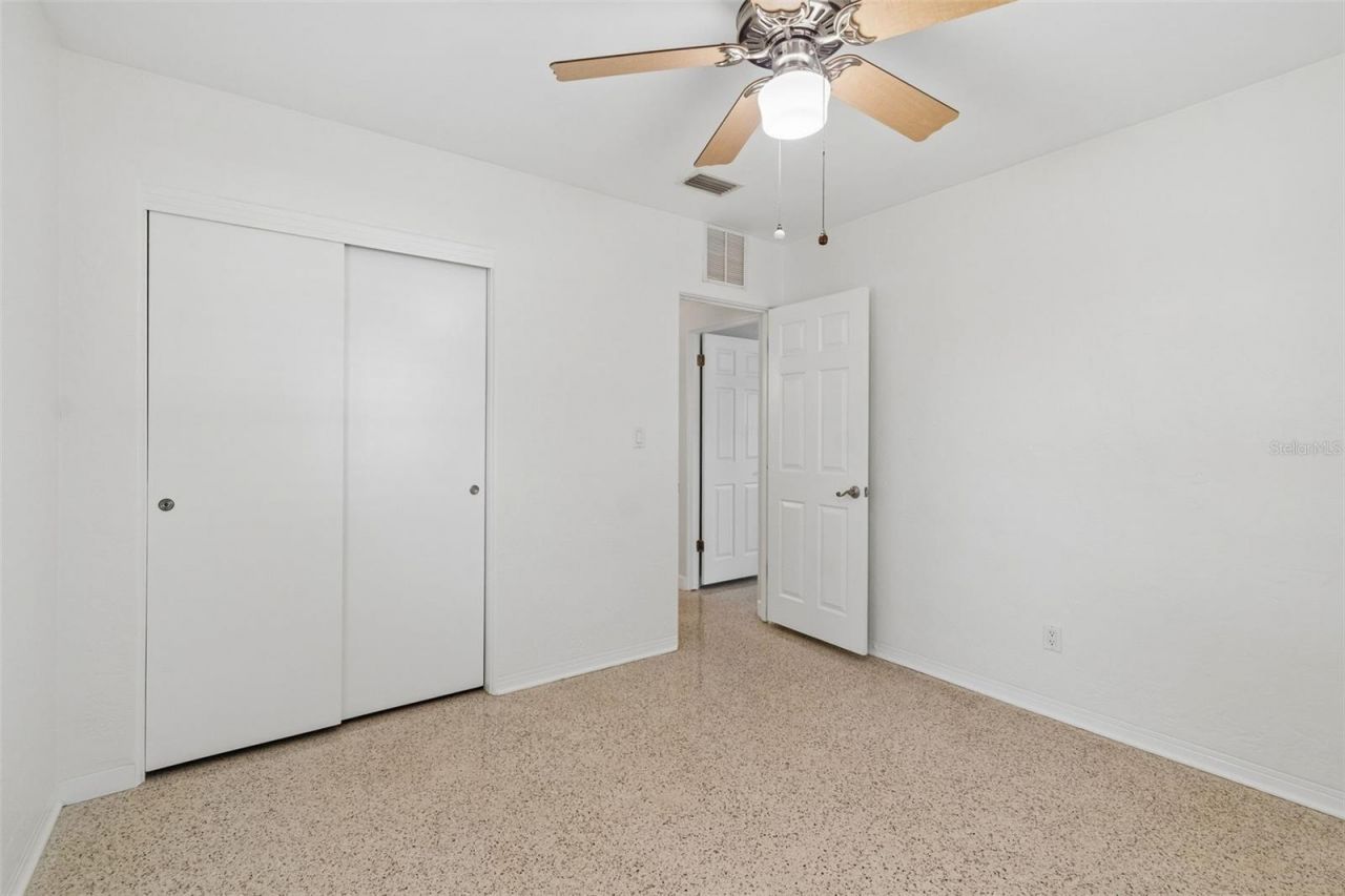 2700 43rd Street N, Saint Petersburg, FL 33713 Photo