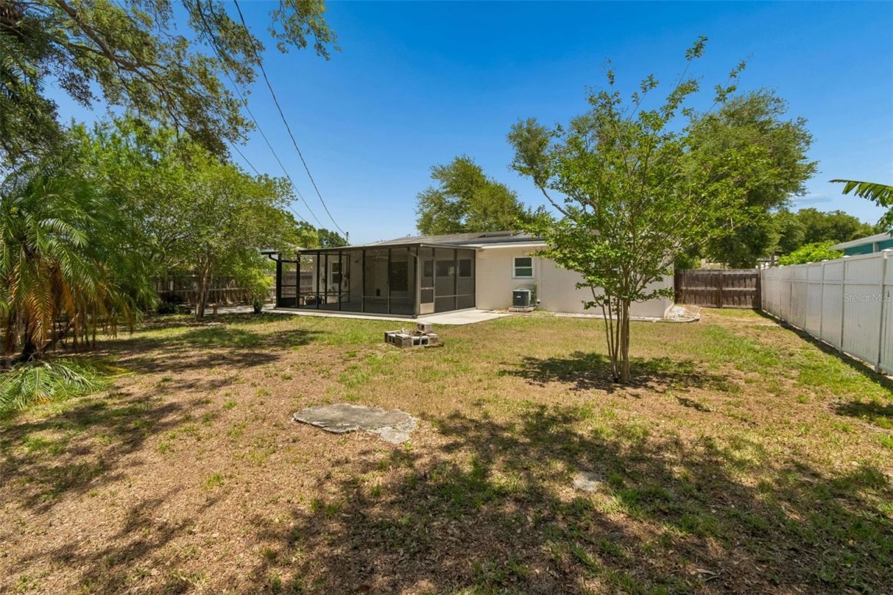 2700 43rd Street N, Saint Petersburg, FL 33713 Photo