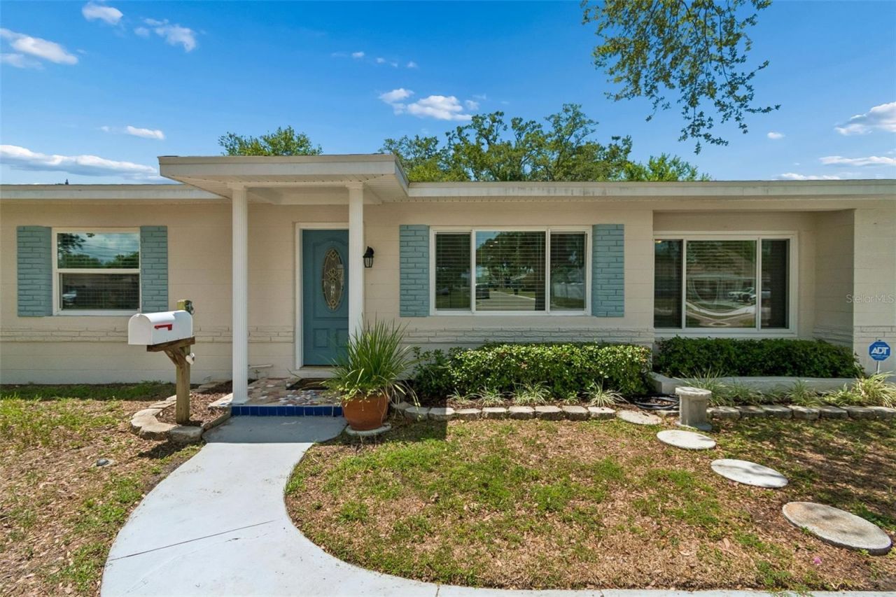 2700 43rd Street N, Saint Petersburg, FL 33713 Photo