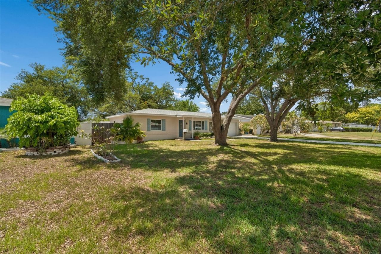 2700 43rd Street N, Saint Petersburg, FL 33713 Photo